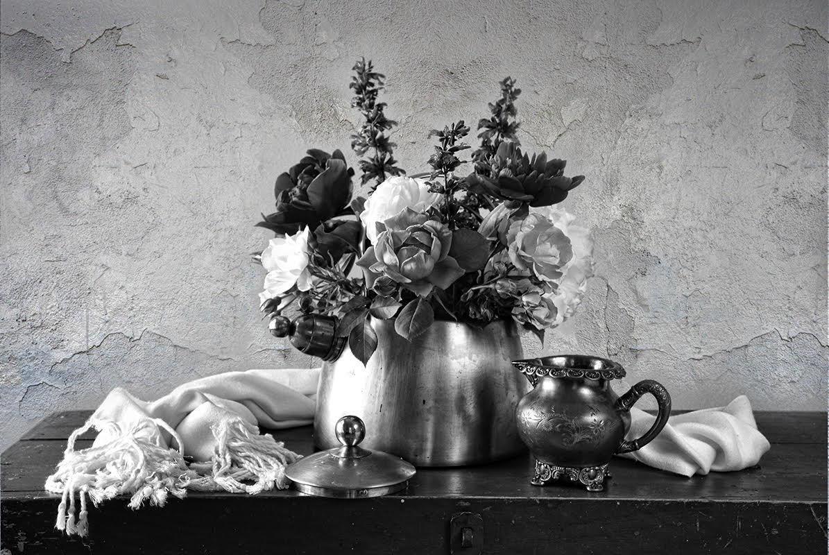 Teapot and Roses